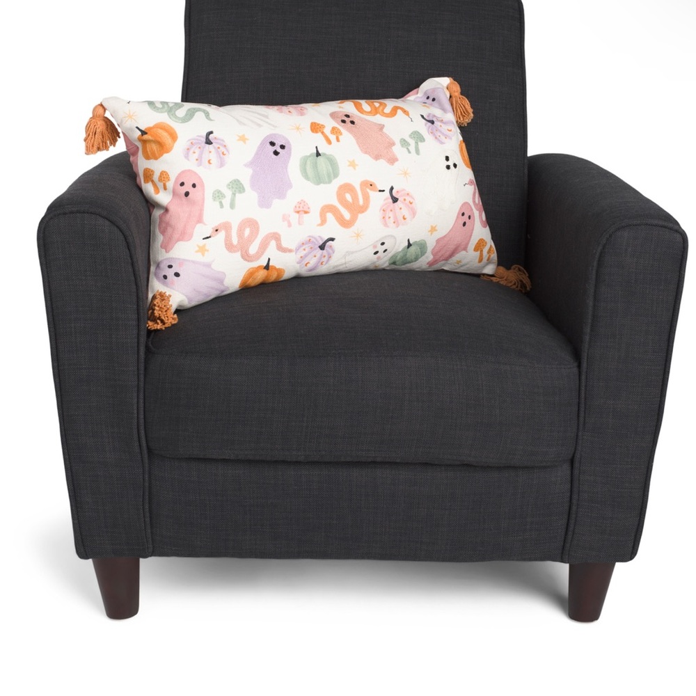 CUPCAKES AND CASHMERE 14×24 Lizzie Halloween Pillow